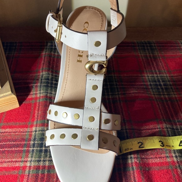 COACH leather sandals, 6 block heels rivets, chalk versatile color NEW - Picture 13 of 14
